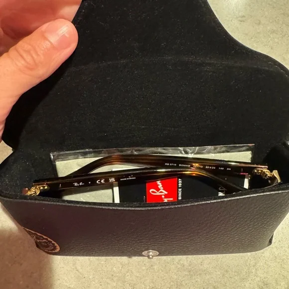 Ray-Ban Tortoise Shell Sunglasses - Picture 7 of 7